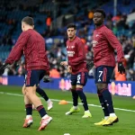 Sốc: Saka chấn thương phút chót, Arsenal chao đảo trước Leeds 1