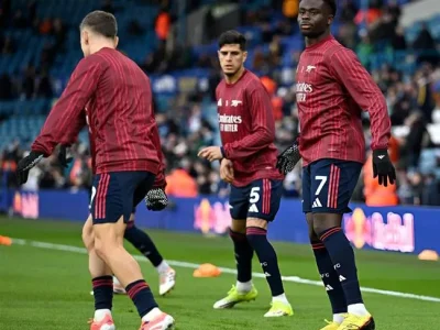 Sốc: Saka chấn thương phút chót, Arsenal chao đảo trước Leeds