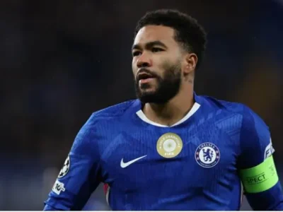 Sốc! Lý do thật sự khiến Reece James và Pedro Neto ‘bốc hơi’ khỏi trận Arsenal