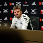 Carrick cảnh báo MU: 'Giữ đôi chân trên mặt đất' trước trận đại chiến với Tottenham 1