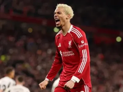 Peter Crouch ‘bật mí’ dự đoán bất ngờ về tỷ số Liverpool vs Man City, hé lộ cầu thủ ghi bàn