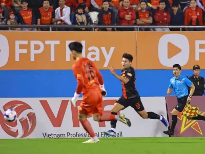 Sốc: Thủ thành U23 Việt Nam sụt 8kg sau thất bại, HLV HAGL tiết lộ lý do đau lòng