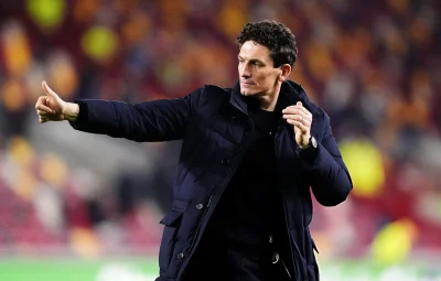 Brentford bất ngờ: 'Phù thủy' bóng chết Keith Andrews lên nắm quyền, đưa 'Bầy Ong' bay cao 1